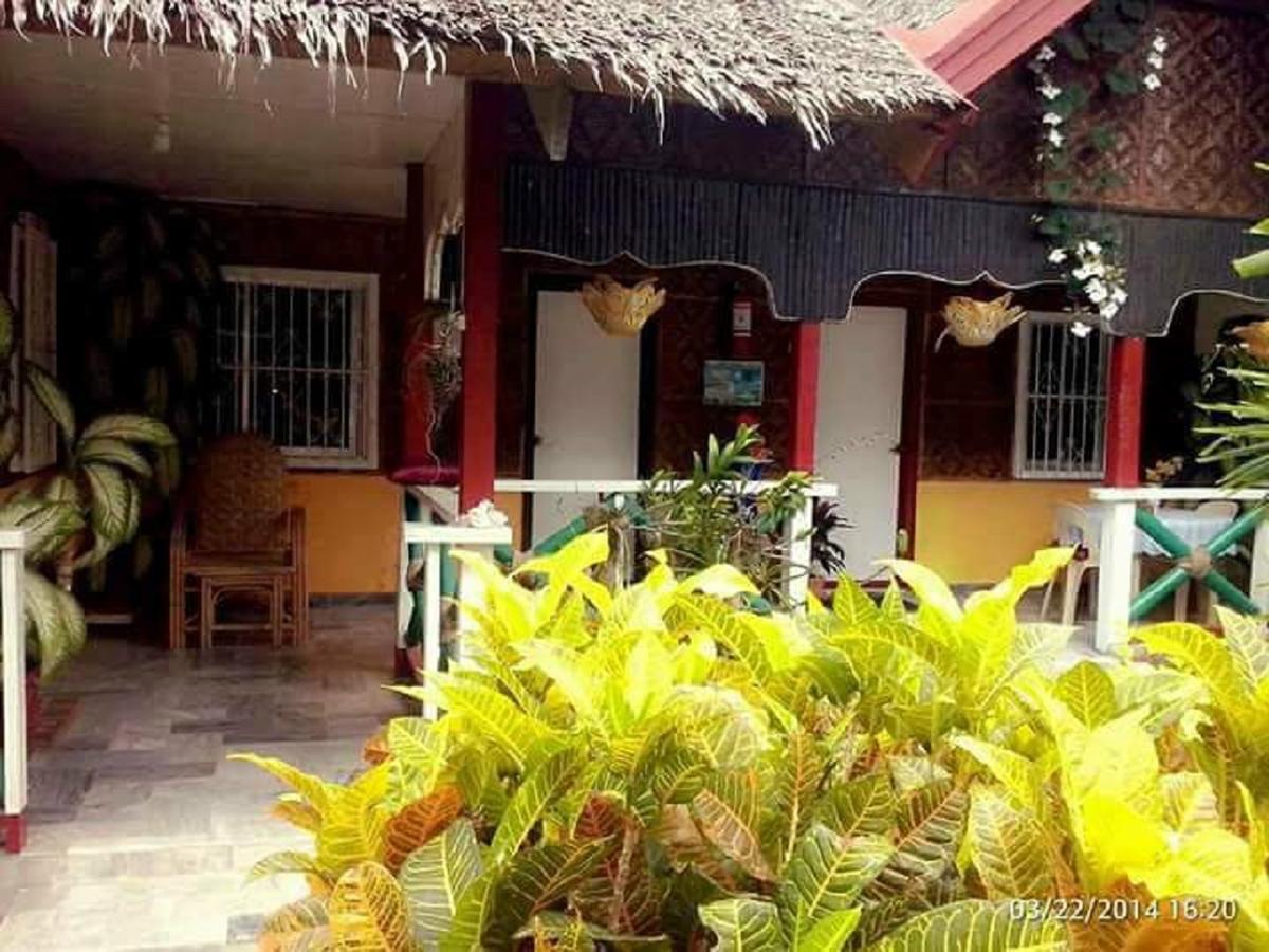 Traville Huts Palm Beach Inn Панглао Екстериор снимка