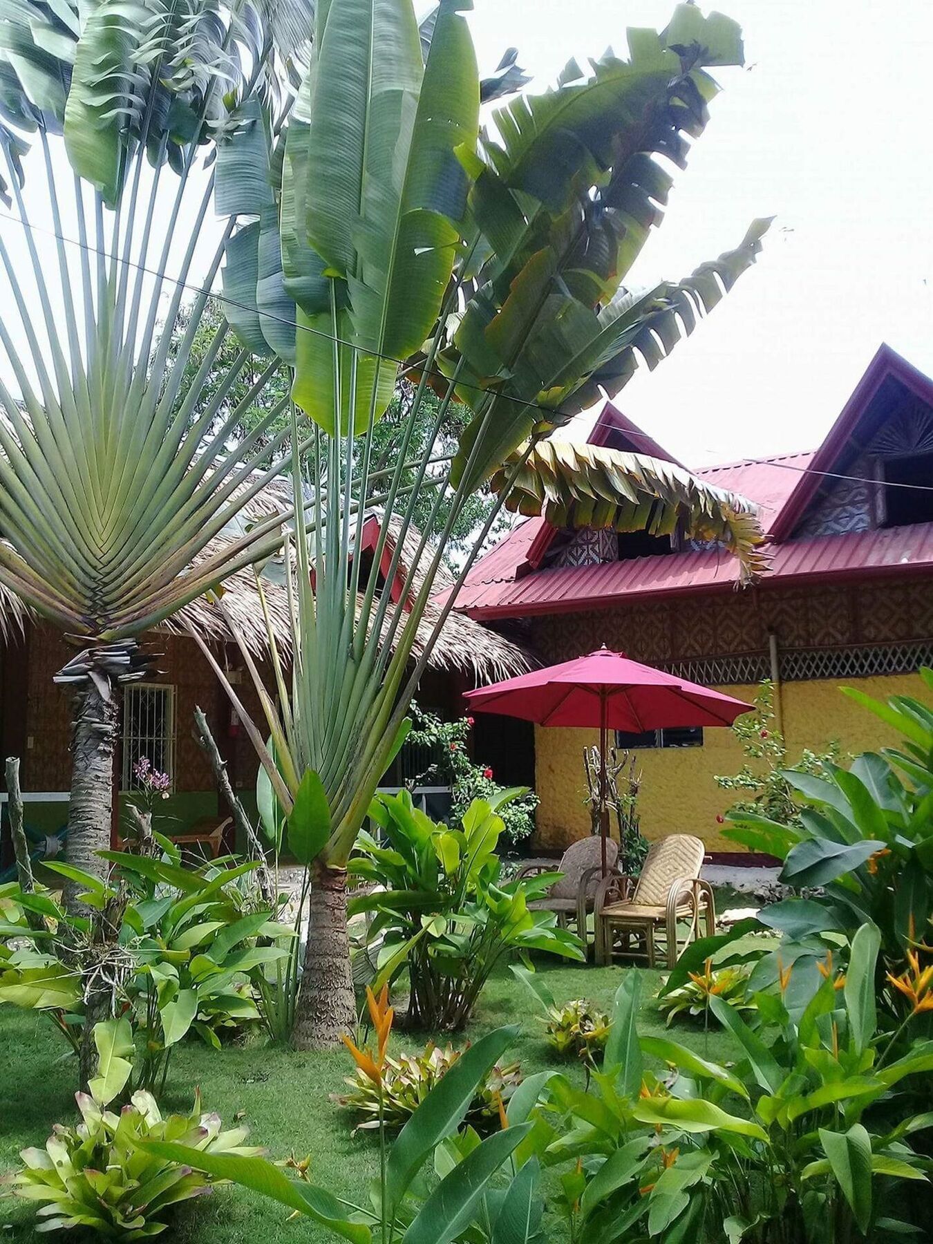 Traville Huts Palm Beach Inn Панглао Екстериор снимка
