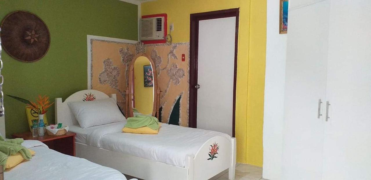 Traville Huts Palm Beach Inn Панглао Екстериор снимка